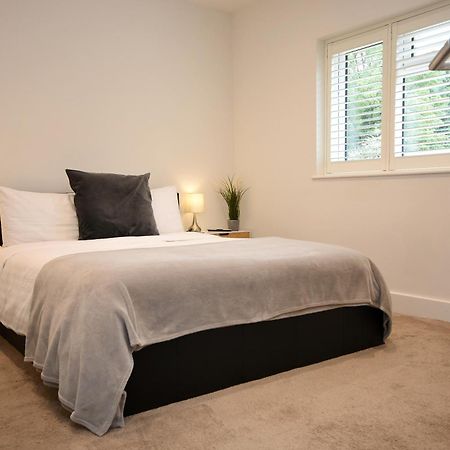 Apple Tree Place B&B Tadley Экстерьер фото